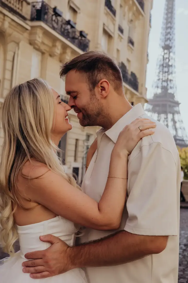 Couple Photoshoot in Paris