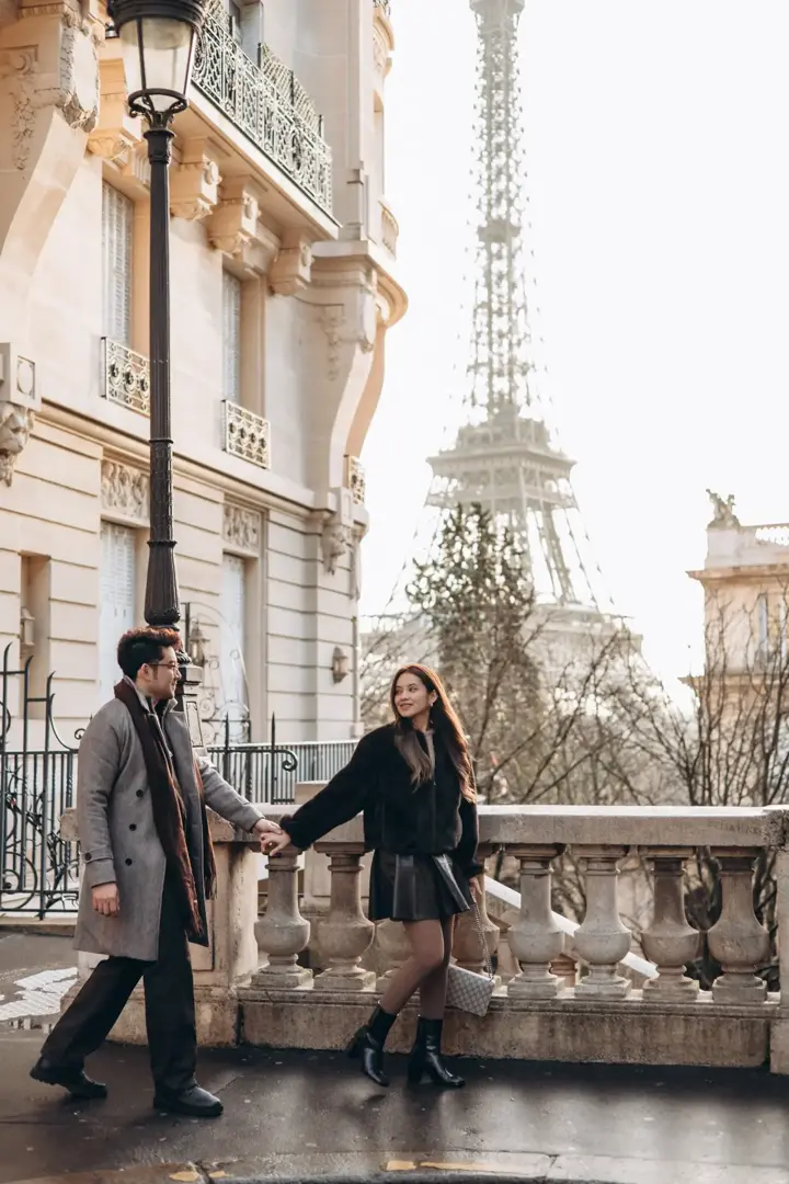 Couple Photoshoot in Paris