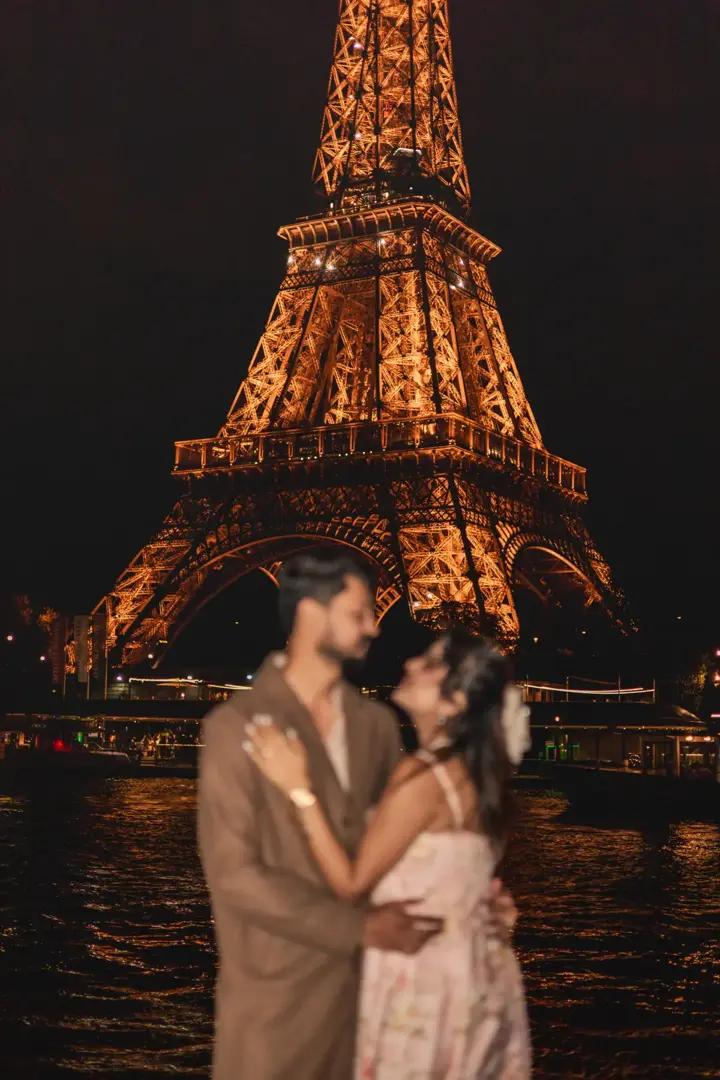 Couple Photoshoot in Paris