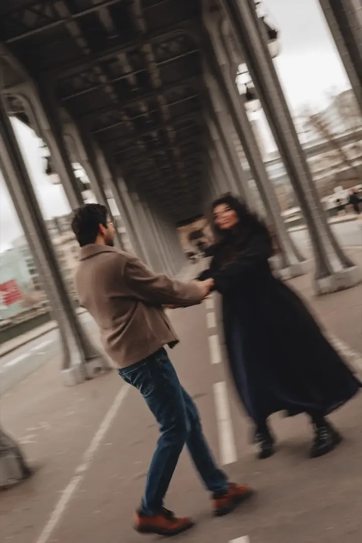 Couple Photoshoot in Paris
