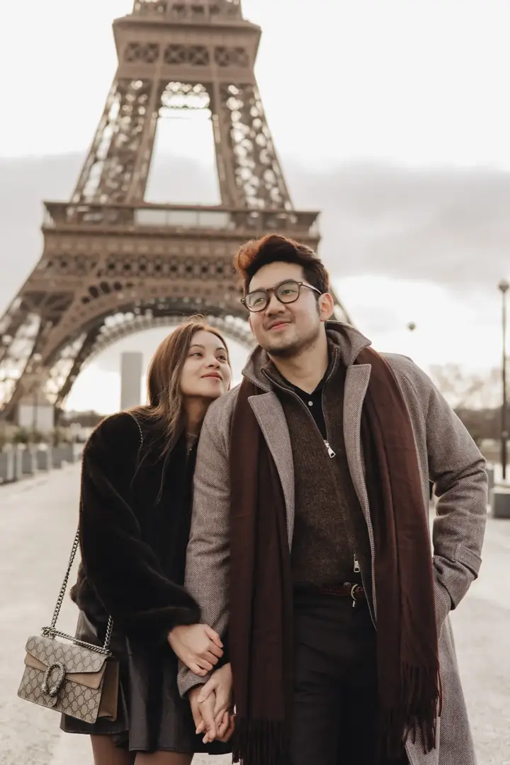 Couple Photoshoot at Parc Monceau