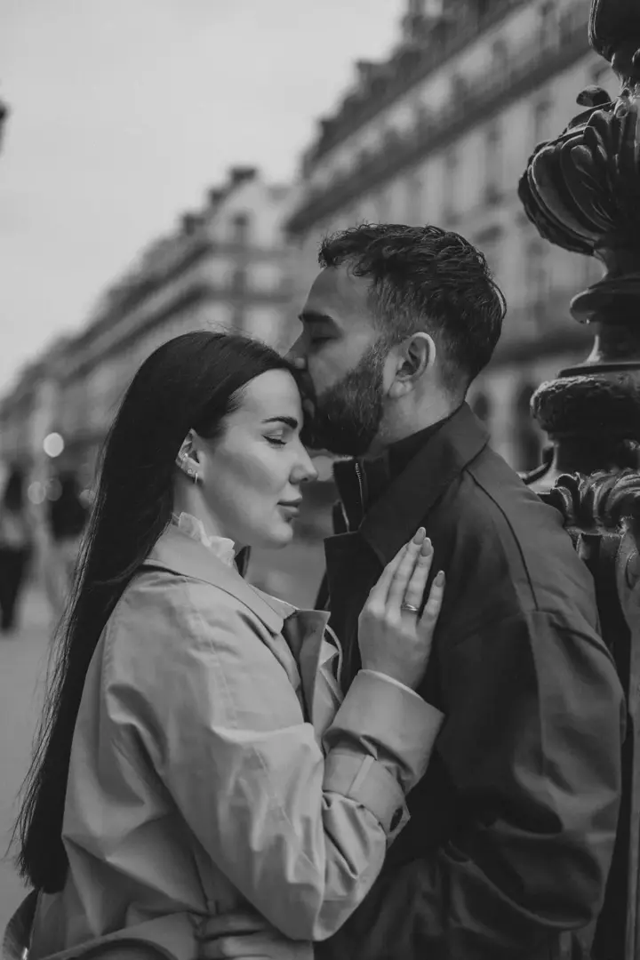 Couple Photoshoot at Parc Monceau
