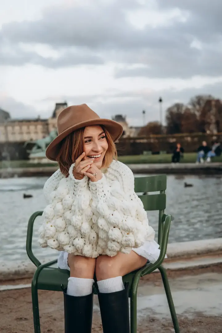 Portrait Photographer at Pont Bir Hakeim