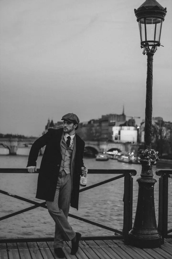 Portrait Photographer at Champs Elysees